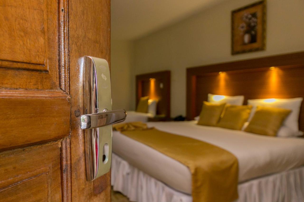 Fahari Gardens Hotel ไนโรบี ภายนอก รูปภาพ